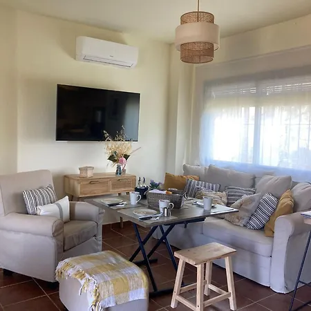Bonita Casa A Estrenar En Paraje Natural A 35 Minutos De Sevilla *